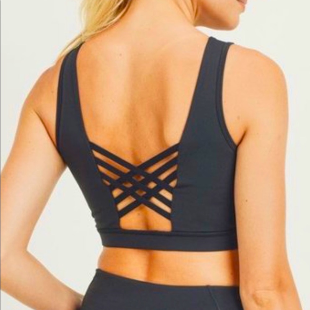 NWT Mono B Perforated Criss Cross Sports Bra